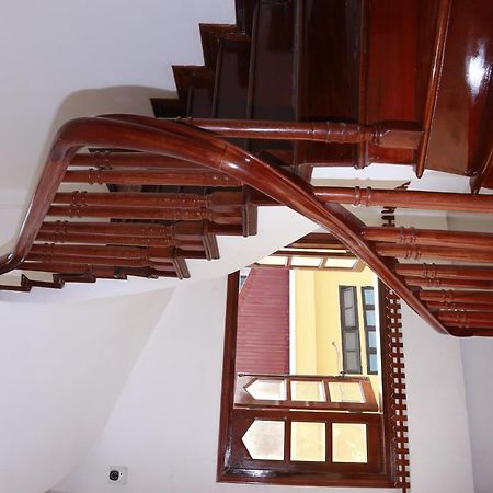 Moon & Sun Hotel Hue Exterior foto
