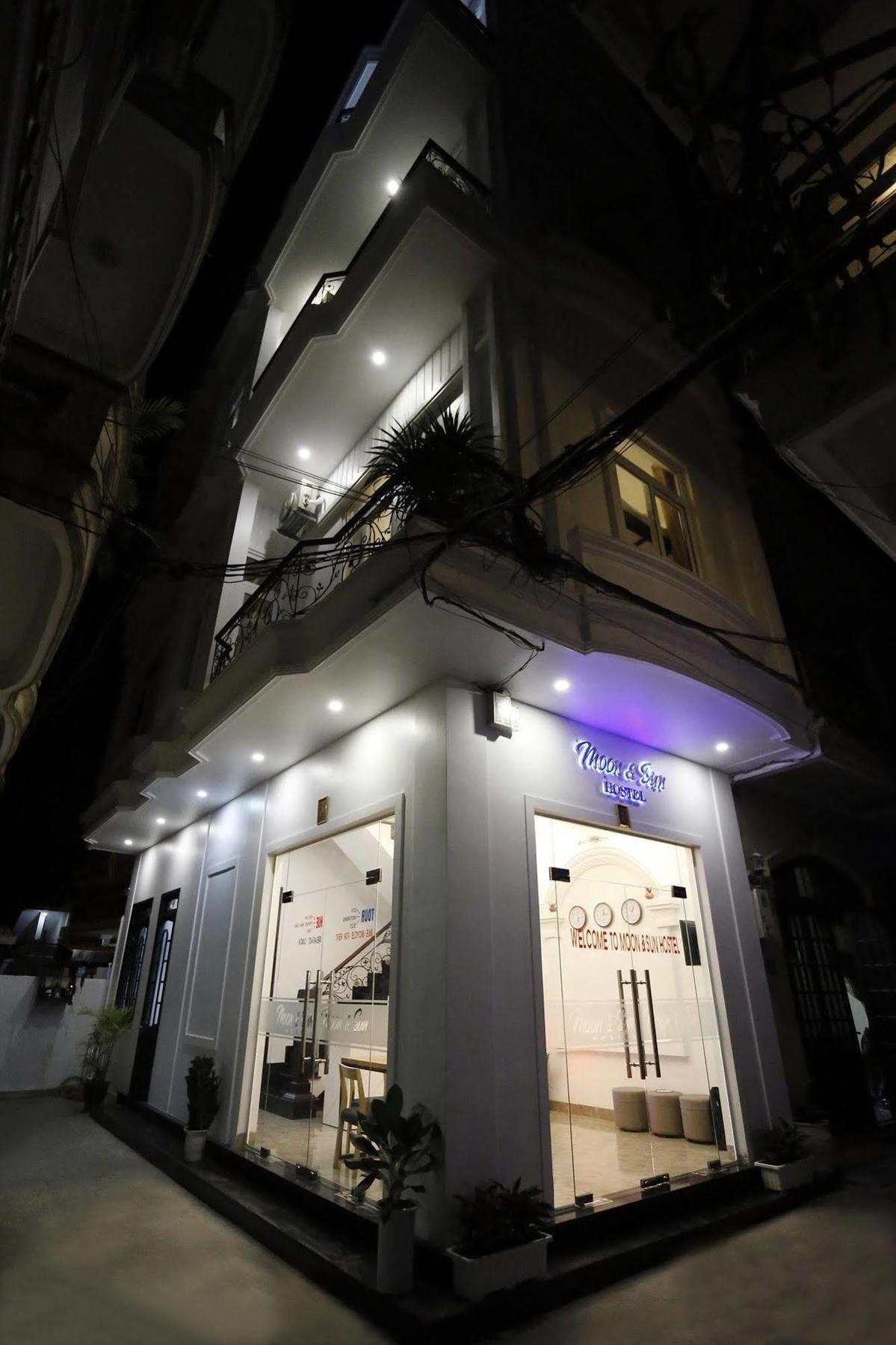 Moon & Sun Hotel Hue Exterior foto