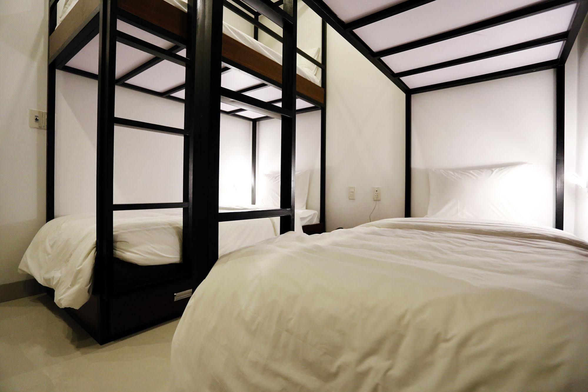 Moon & Sun Hotel Hue Exterior foto
