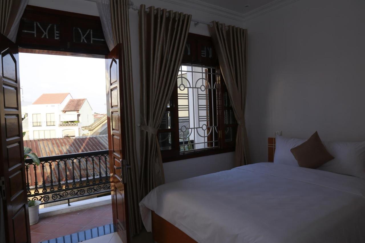 Moon & Sun Hotel Hue Exterior foto